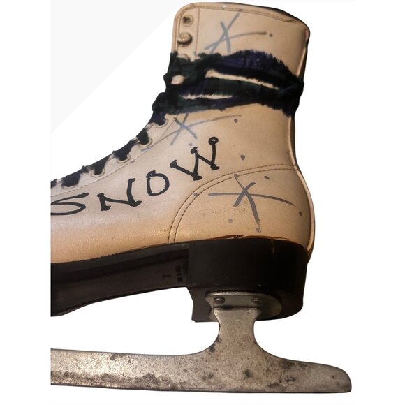 Ice Skate Hand Painted Snow Design Plaid Pine Foliage Fabric Accent Jingle Bell - Picture 3 of 8